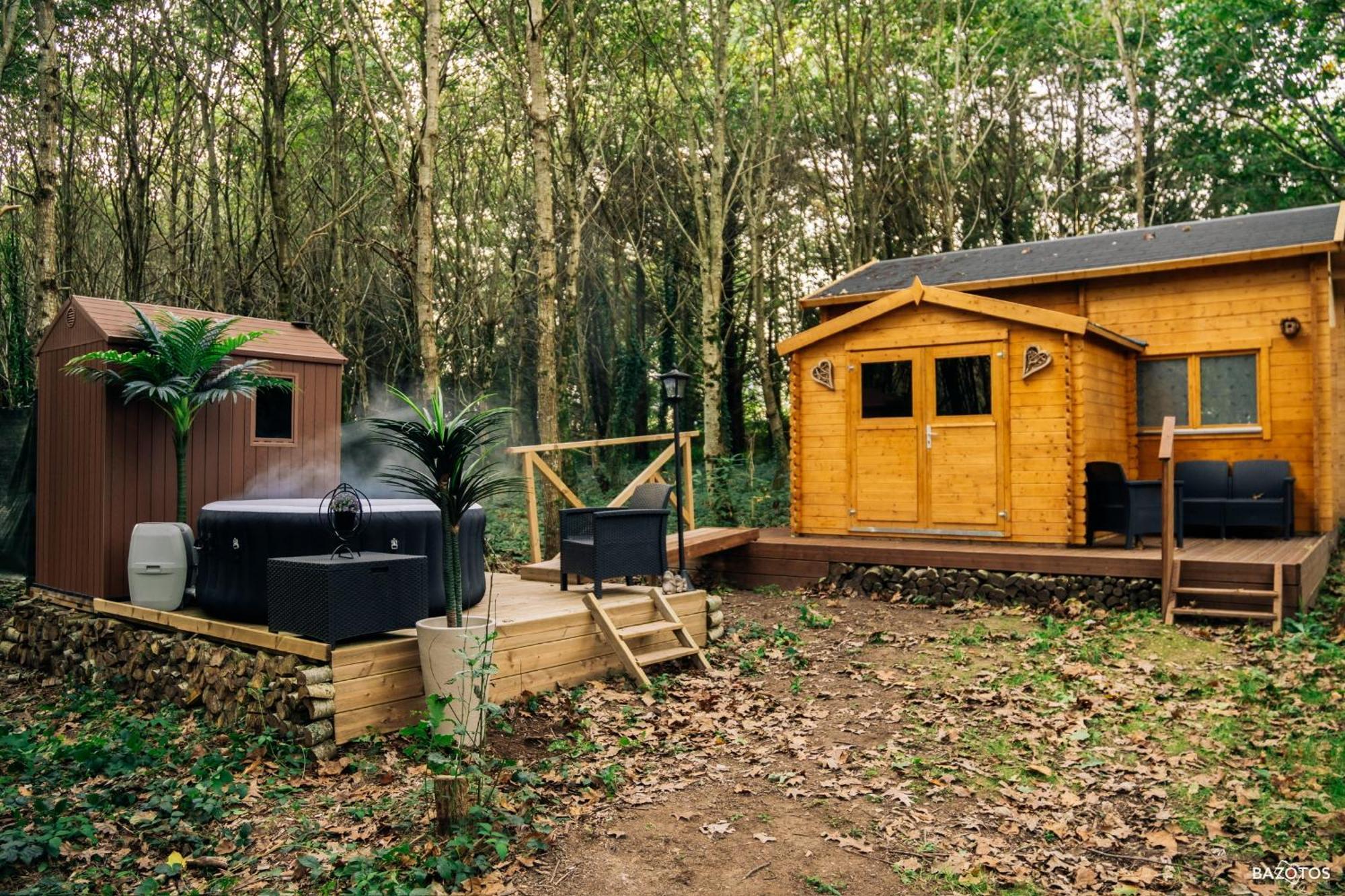Cabane Insolite Avec Escape Game Saint-Evarzec Exterior photo