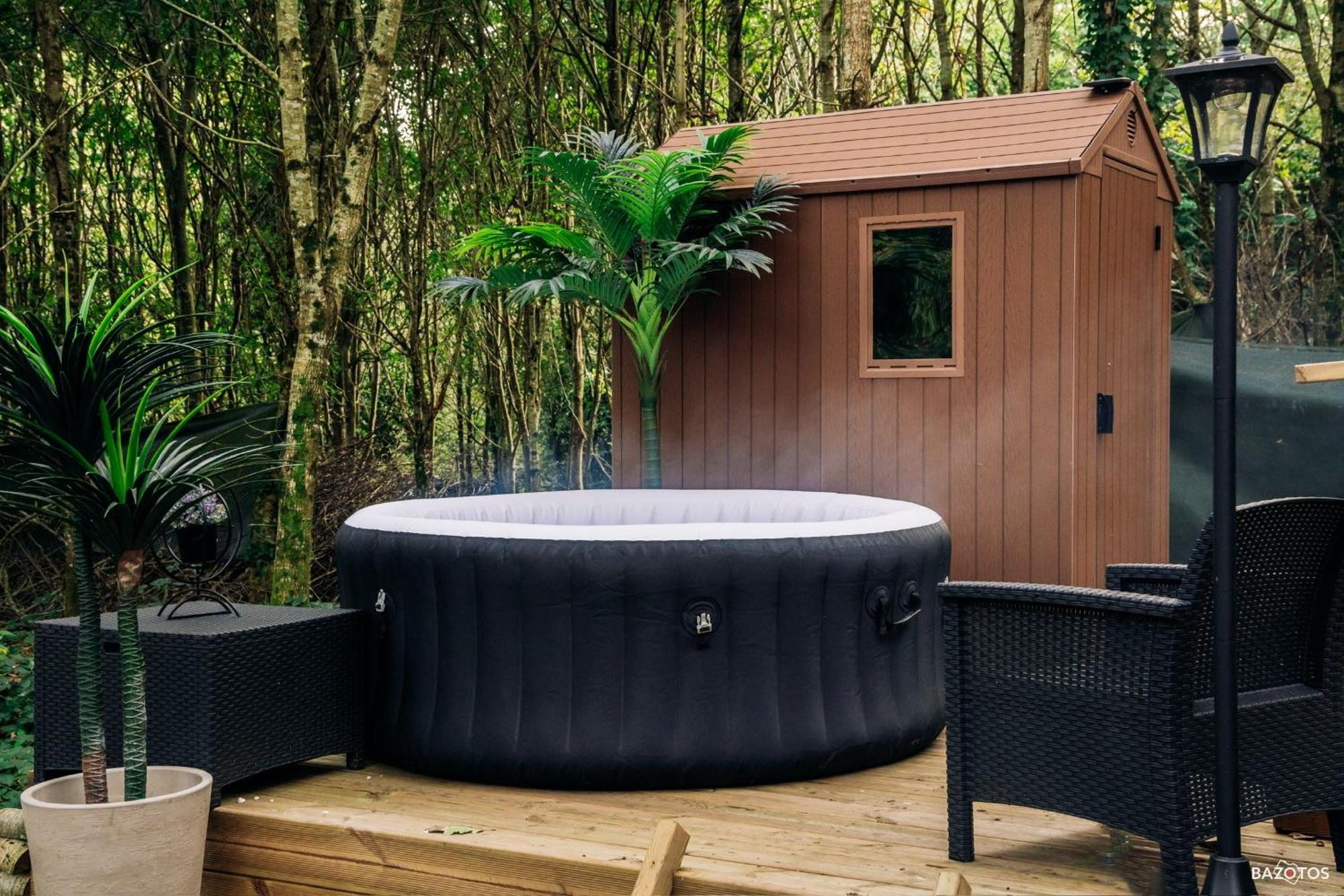 Cabane Insolite Avec Escape Game Saint-Evarzec Exterior photo